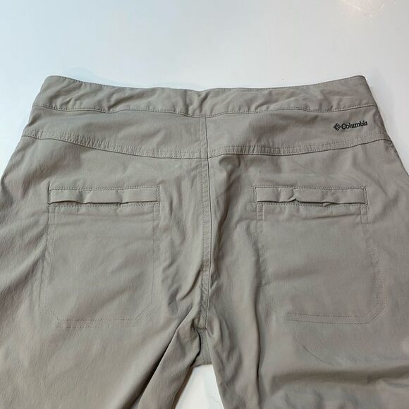 Columbia Taupe Hiking Capris Quick Dry Outdoor Drawstring Hem Women’s Sz 6 - Picture 4 of 8